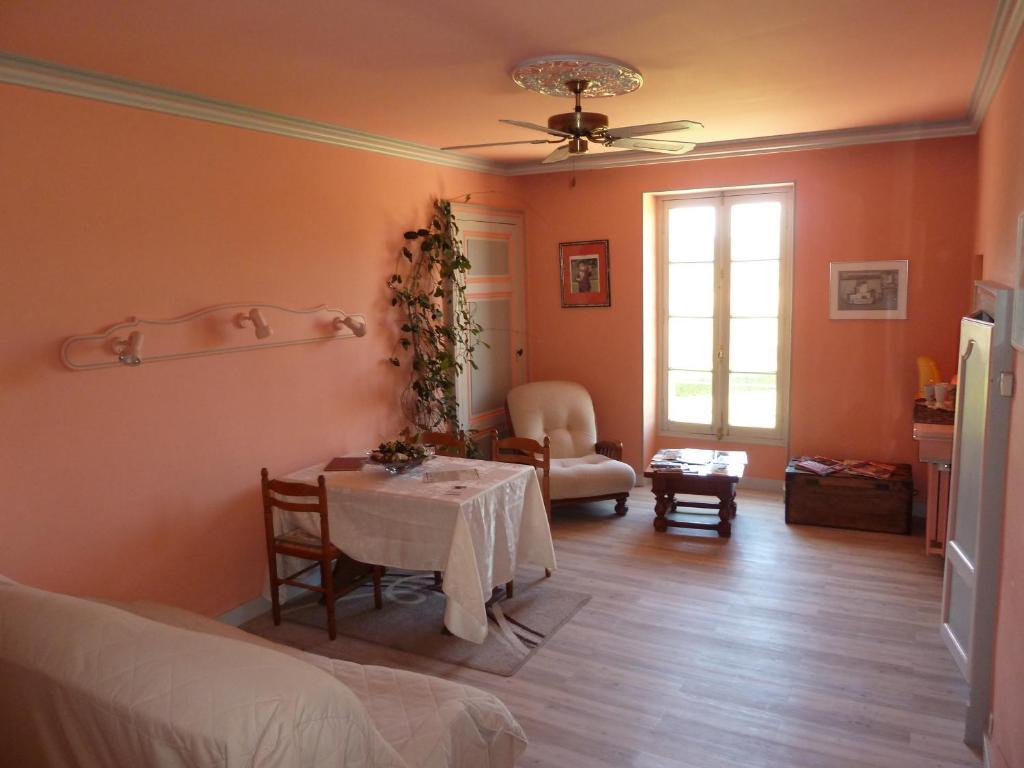 Chateau De Lacaze Lagarrigue  Экстерьер фото