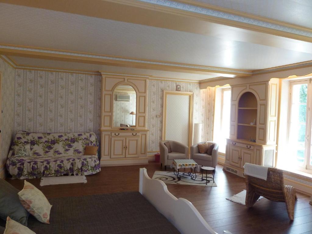 Chateau De Lacaze Lagarrigue  Экстерьер фото